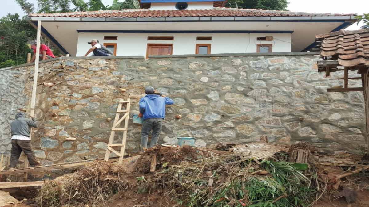 İstinat duvarı nedir, istinat duvarı çeşitleri nelerdir, istinat duvarı nerelerde kullanılır, istinat duvarı yapılırken nelere dikkat edilmelidir.