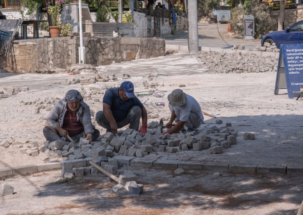 Mikaşist Taşı Döşeme: Estetik ve Dayanıklılık: Mikaşist Taşı Döşeme Nedir? Mikaşist Taşı Döşeme: Estetik ve Dayanıklılık — Mikaşist Taşı Döşeme Nedir?